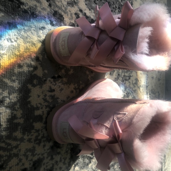 Pink Bailey Bow Ugg Boot - Picture 3 of 5